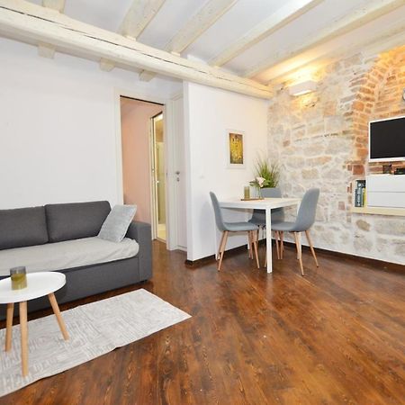 Pisinium Apartment Rovinj Eksteriør billede