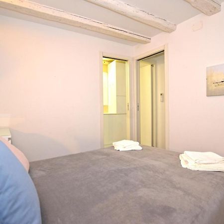 Pisinium Apartment Rovinj Eksteriør billede