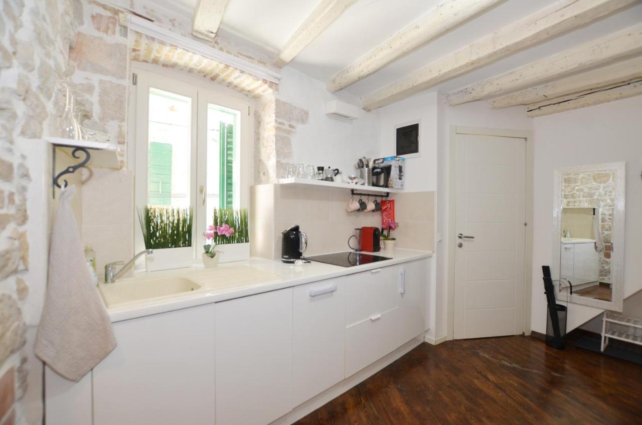 Pisinium Apartment Rovinj Eksteriør billede