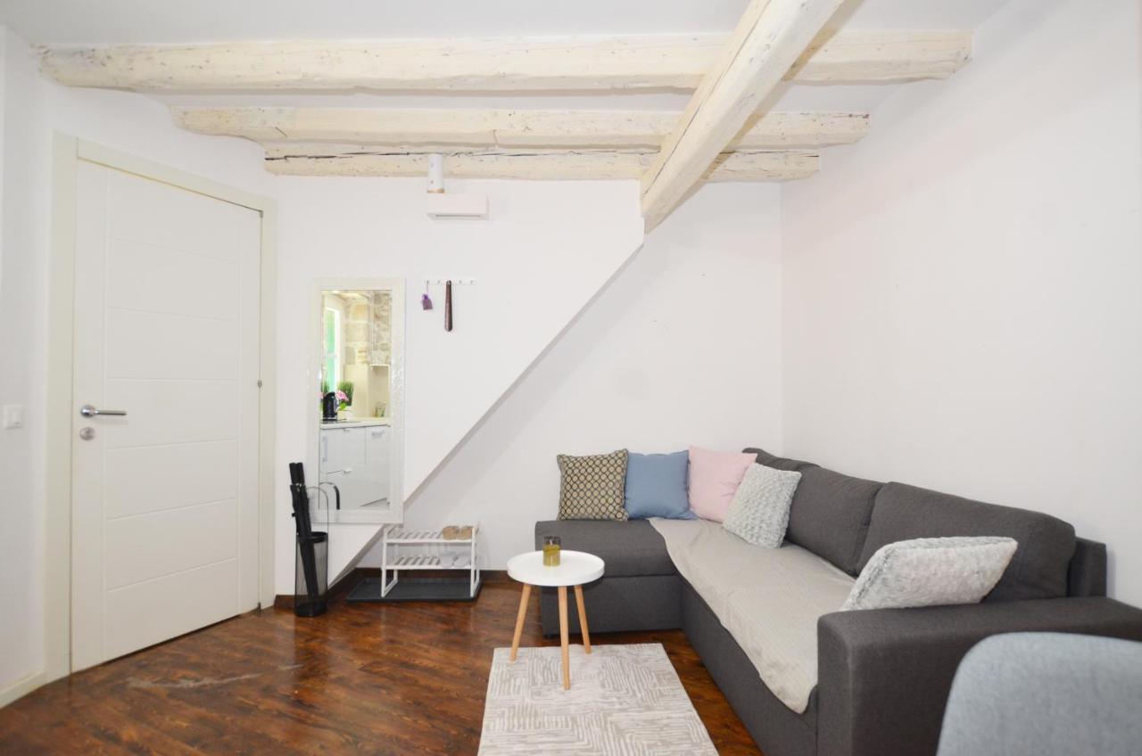 Pisinium Apartment Rovinj Eksteriør billede